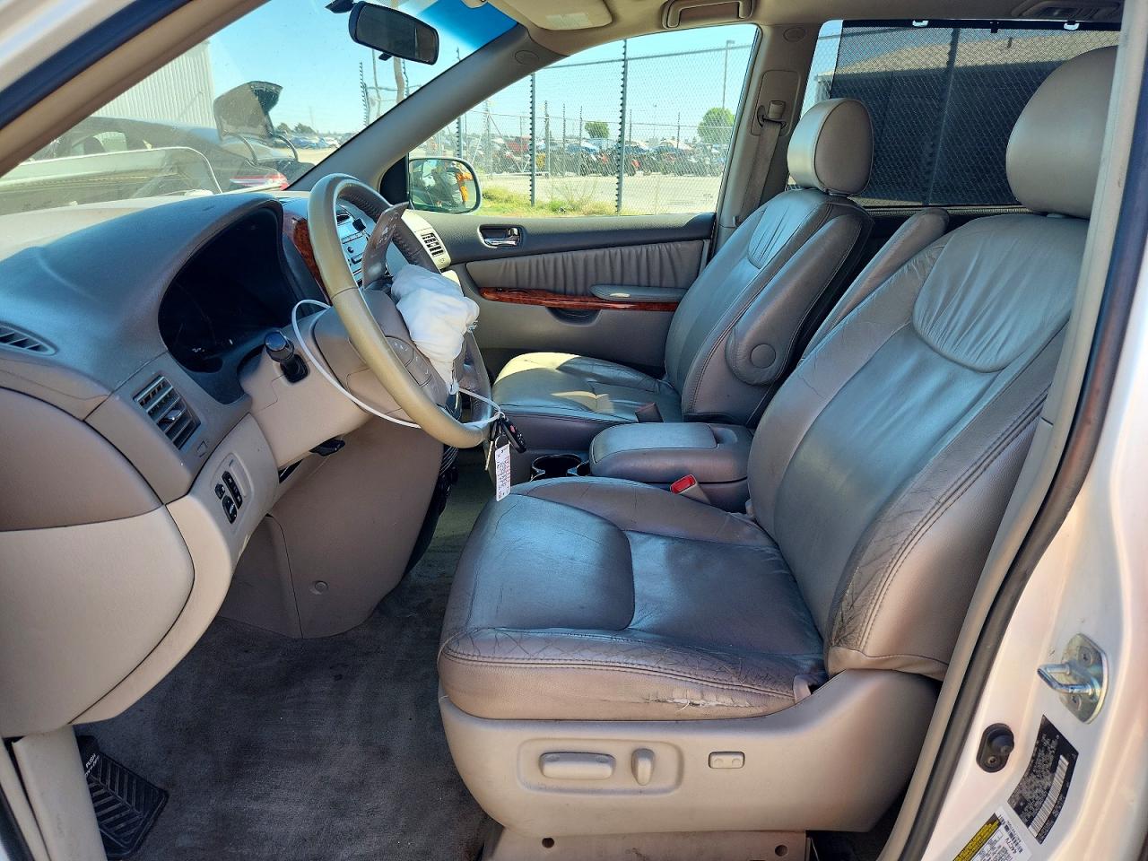 2006 TOYOTA SIENNA