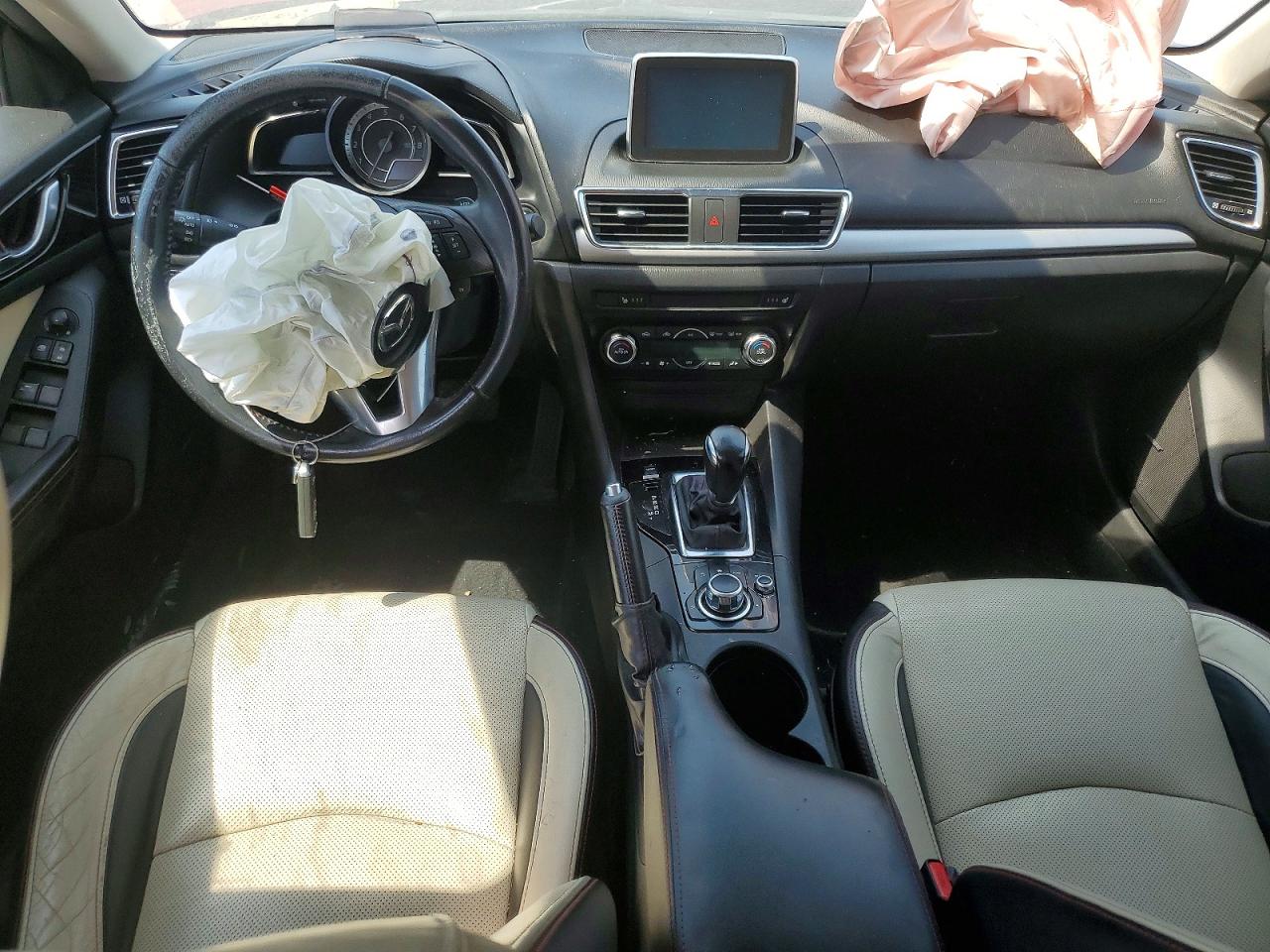 2016 MAZDA 3