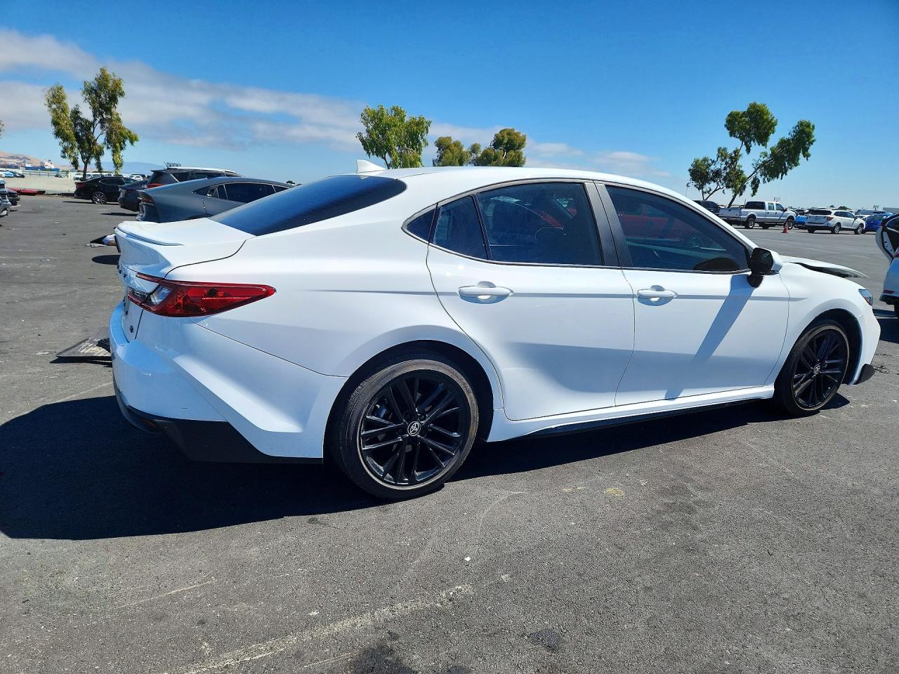 2025 TOYOTA CAMRY