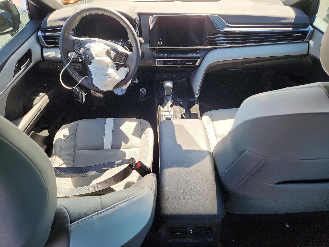 2025 TOYOTA CAMRY