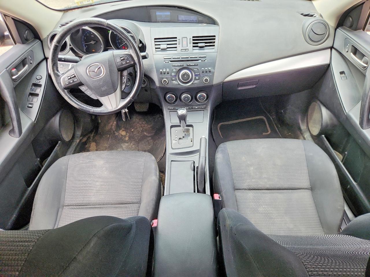 2013 MAZDA 3