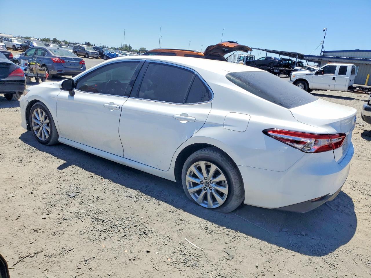 2018 TOYOTA CAMRY