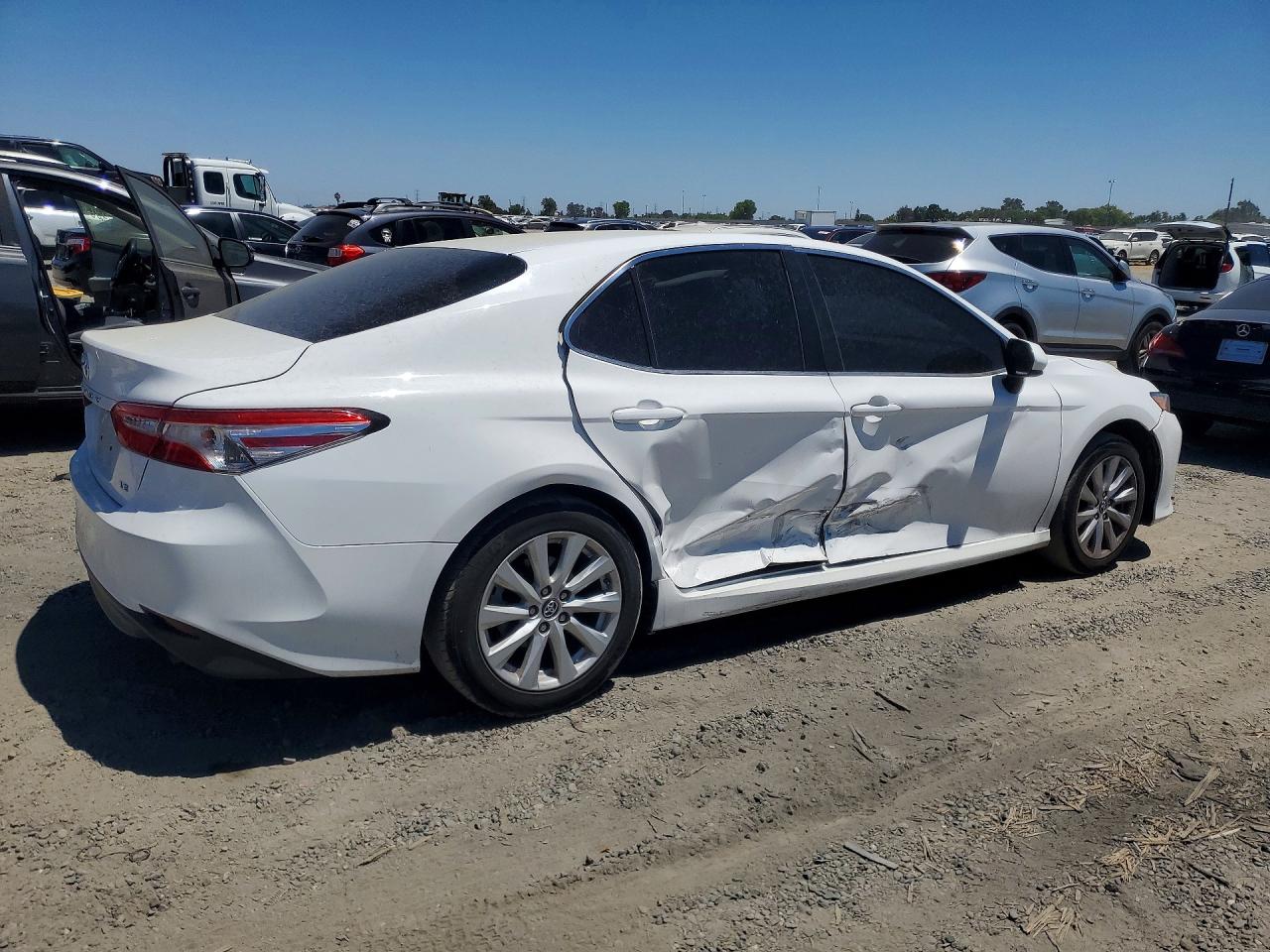 2018 TOYOTA CAMRY