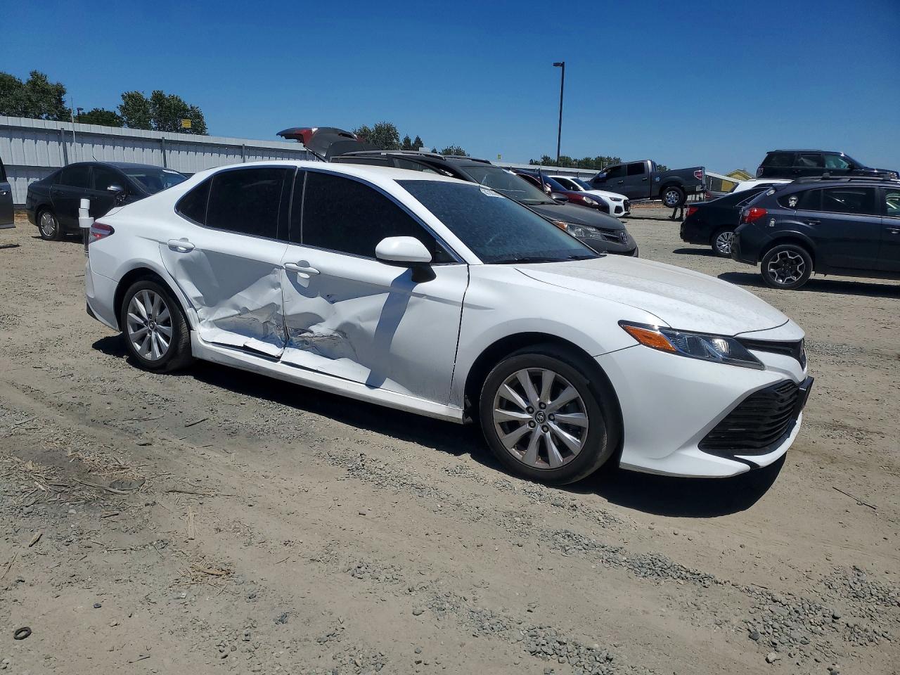 2018 TOYOTA CAMRY