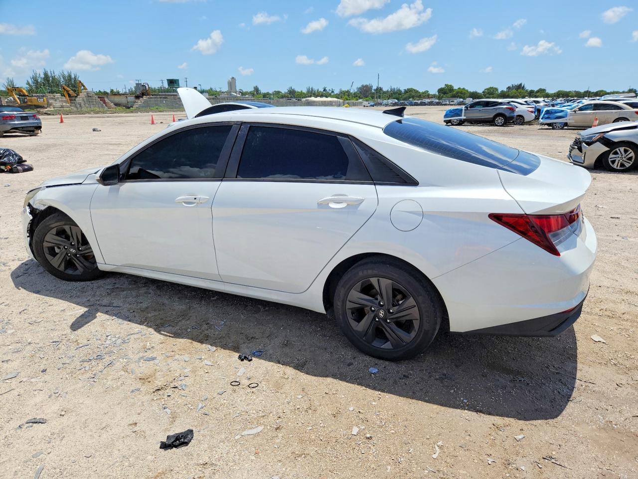 2022 HYUNDAI ELANTRA