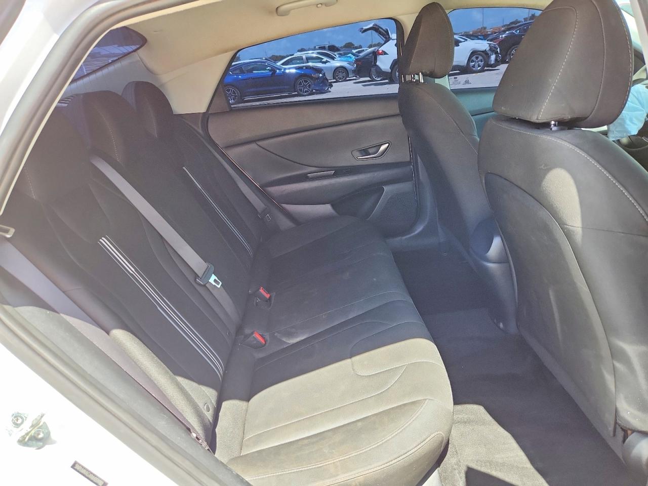 2022 HYUNDAI ELANTRA