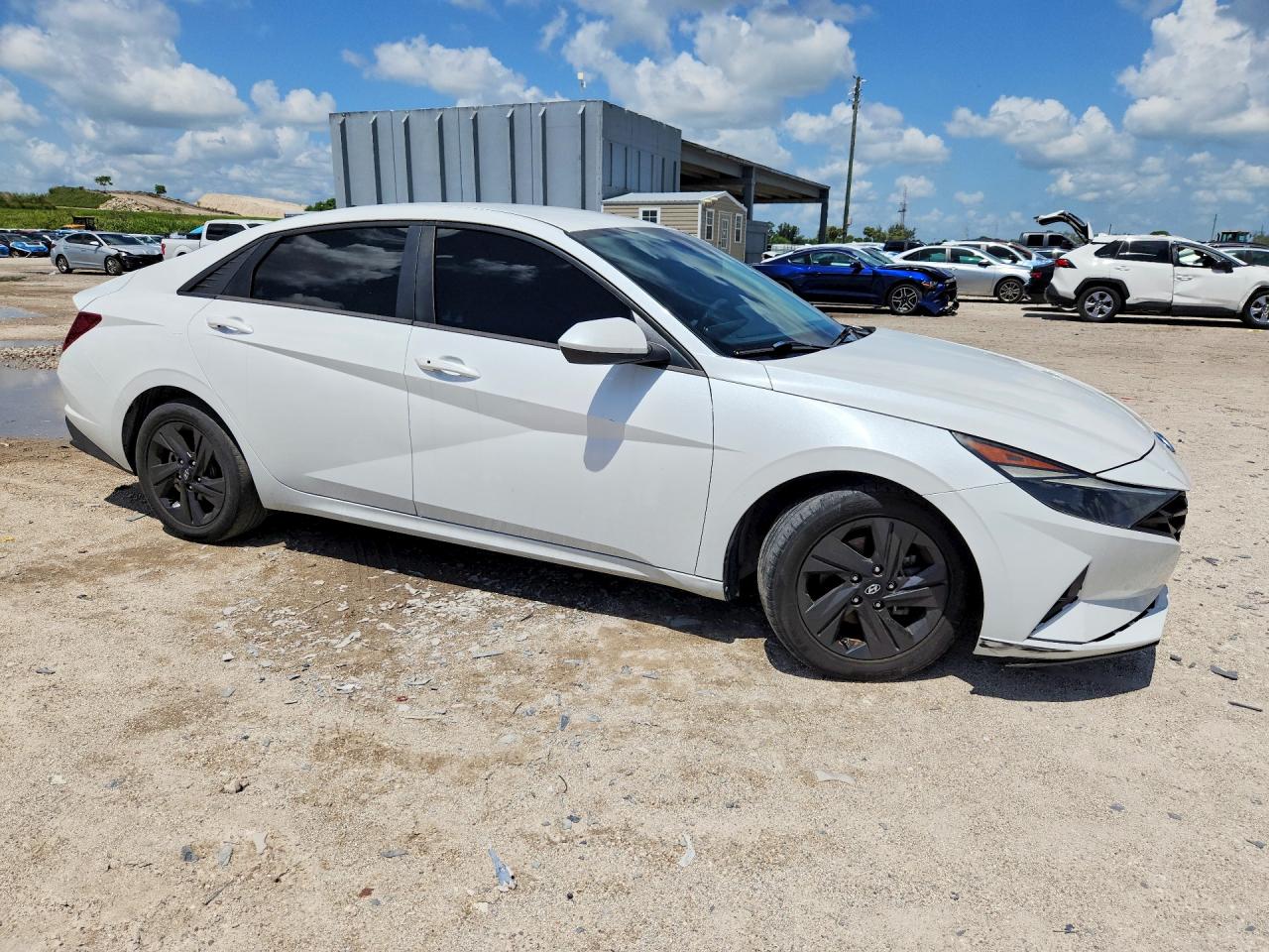 2022 HYUNDAI ELANTRA