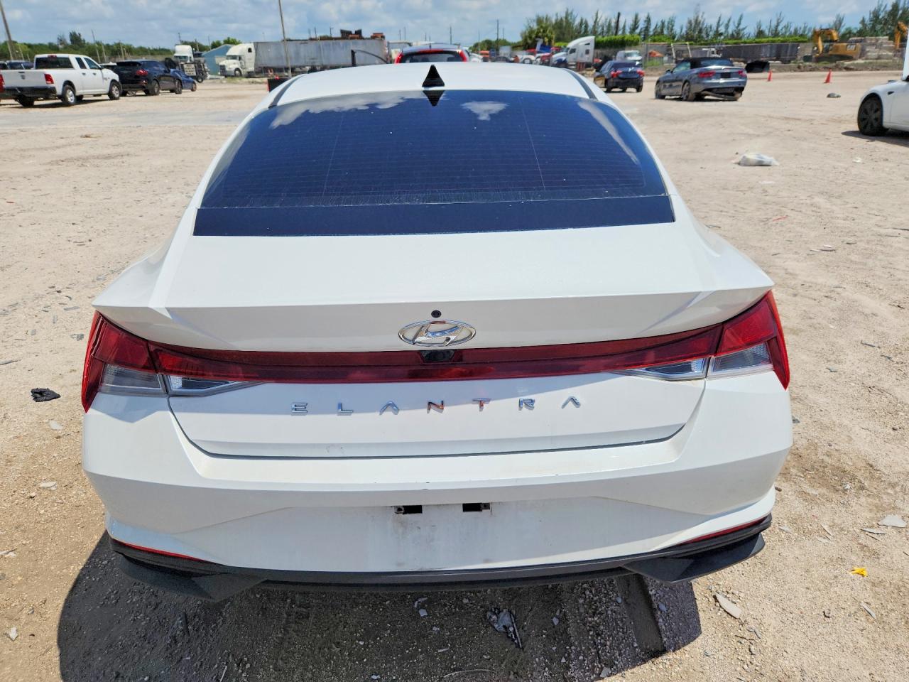 2022 HYUNDAI ELANTRA