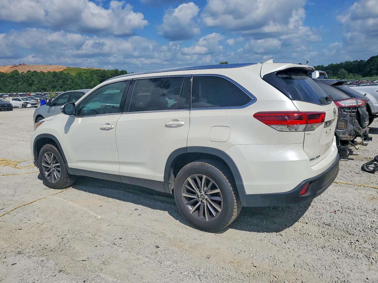 2019 TOYOTA HIGHLANDER