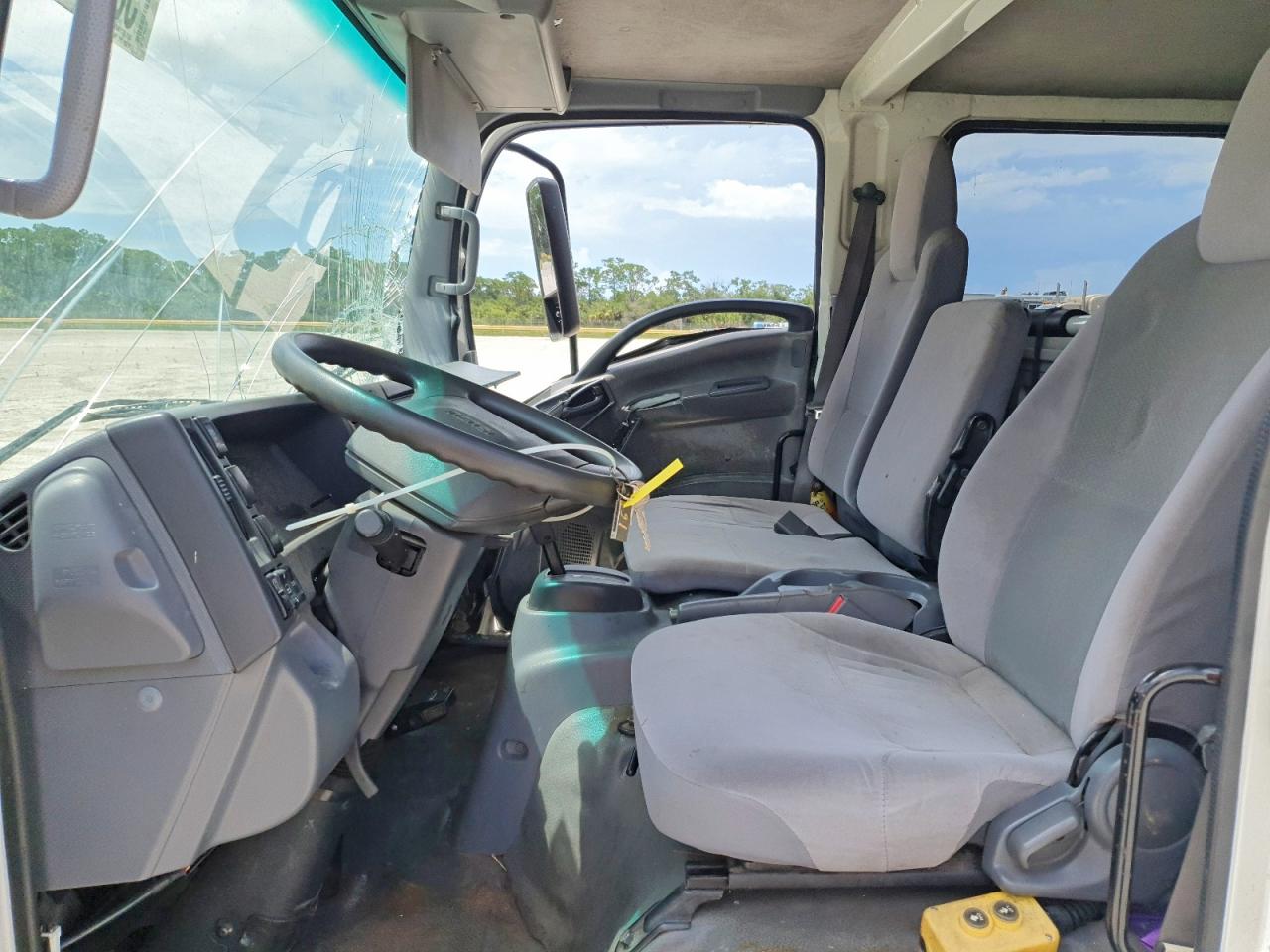 2020 ISUZU NPR