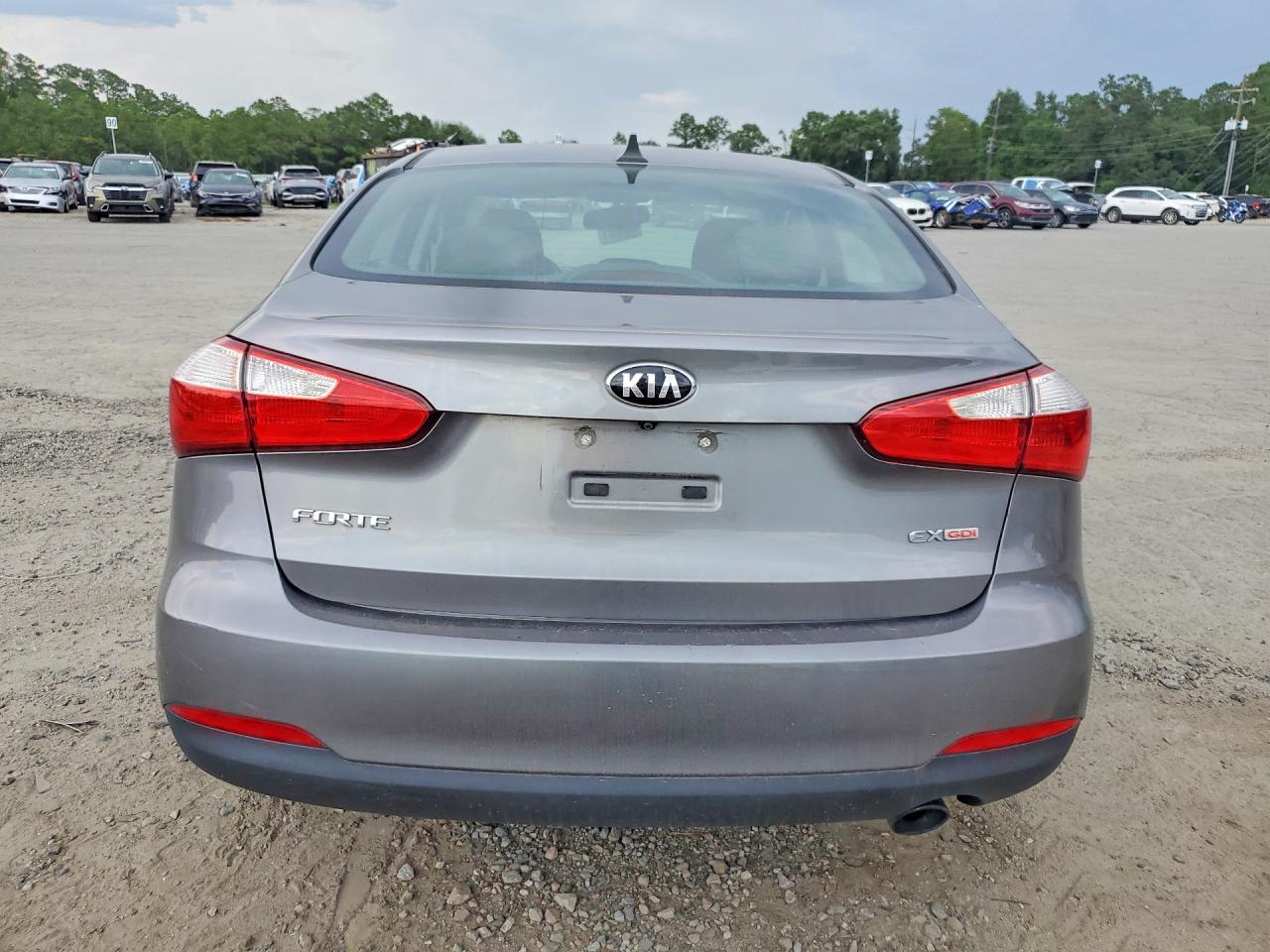 2015 KIA FORTE