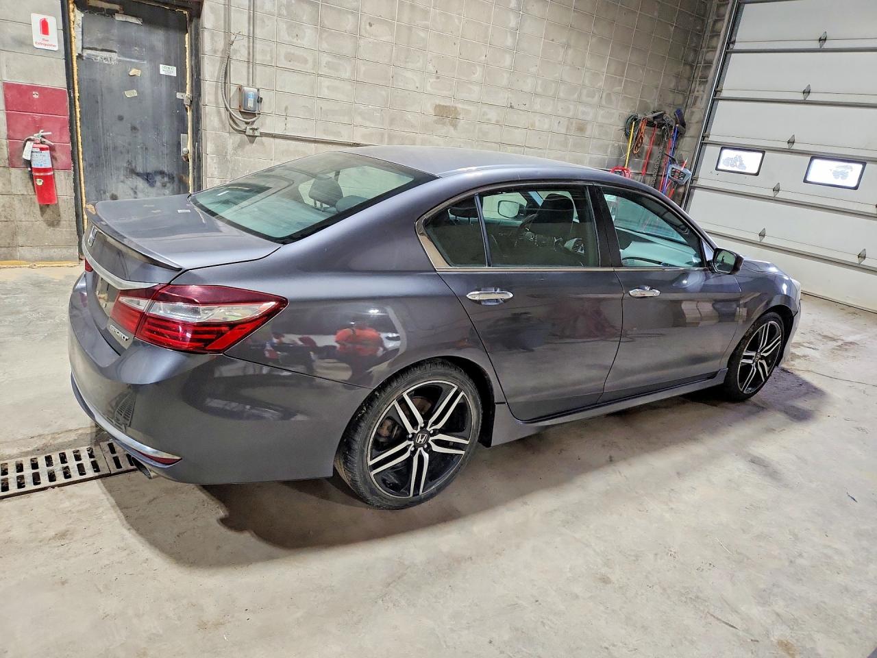 2016 HONDA ACCORD