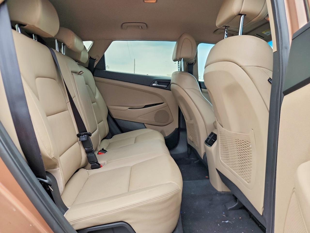 2016 HYUNDAI TUCSON