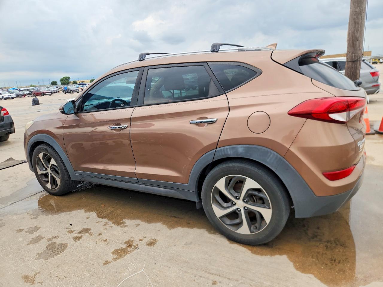 2016 HYUNDAI TUCSON