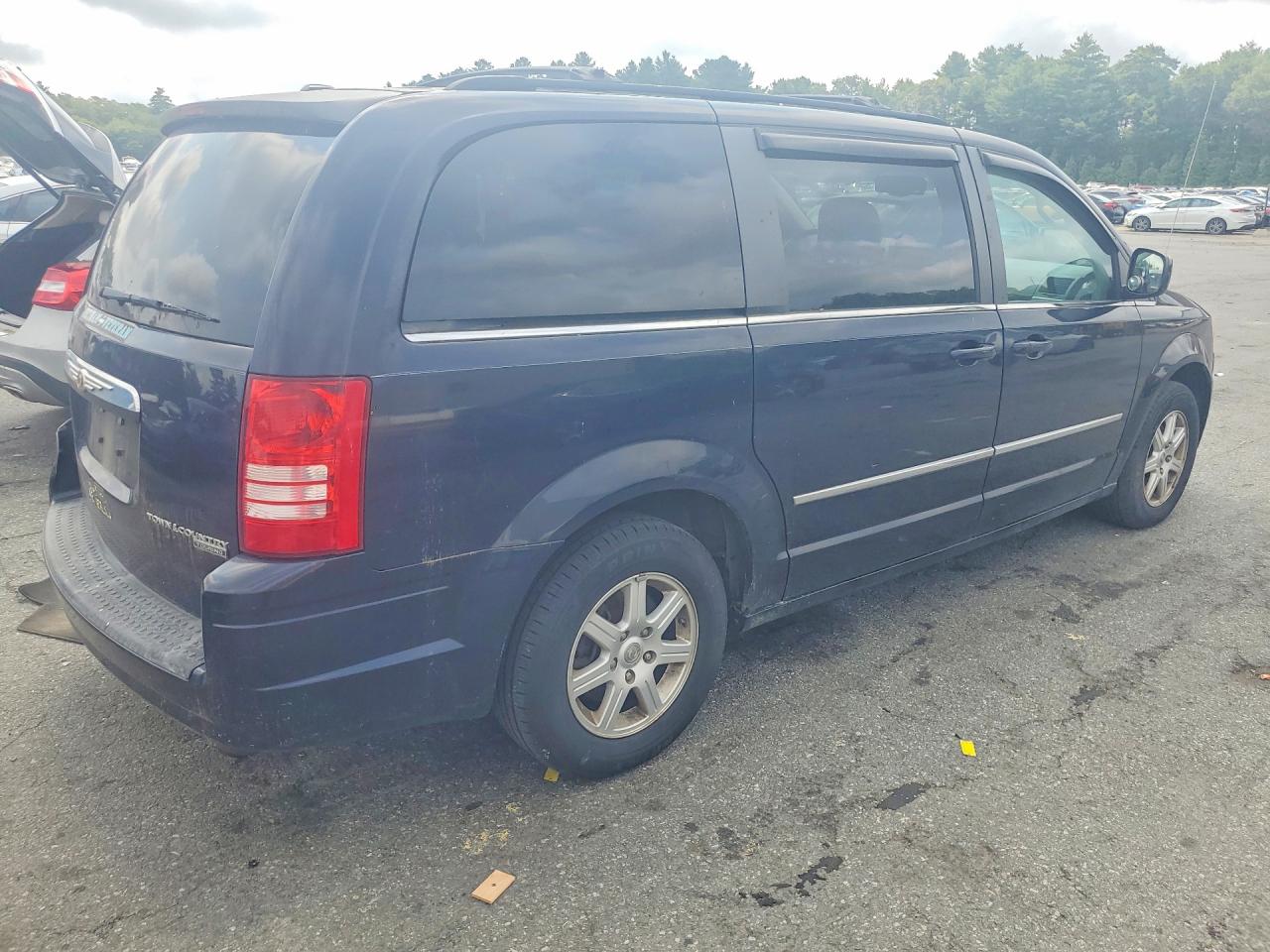 2010 CHRYSLER MINIVAN