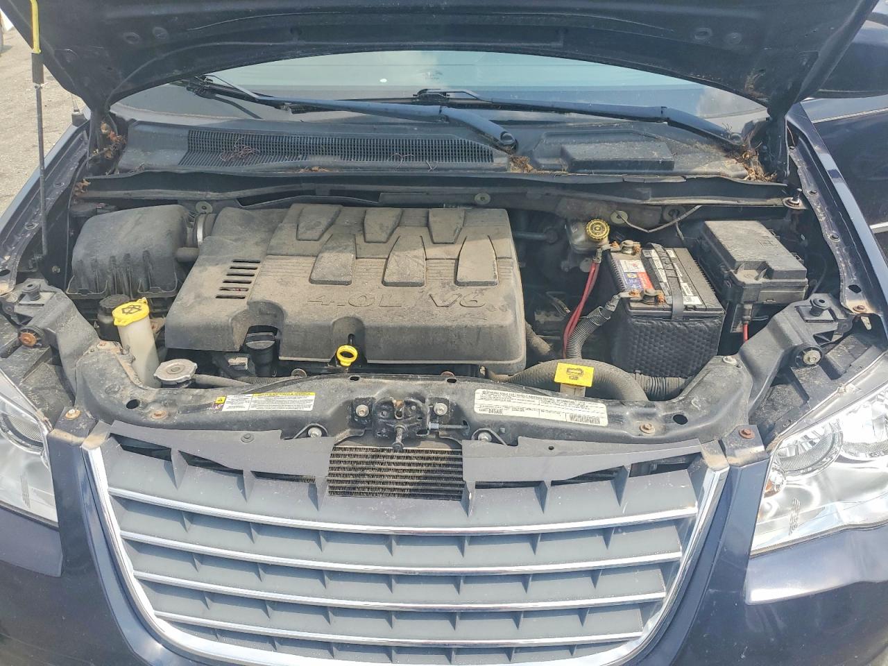 2010 CHRYSLER MINIVAN