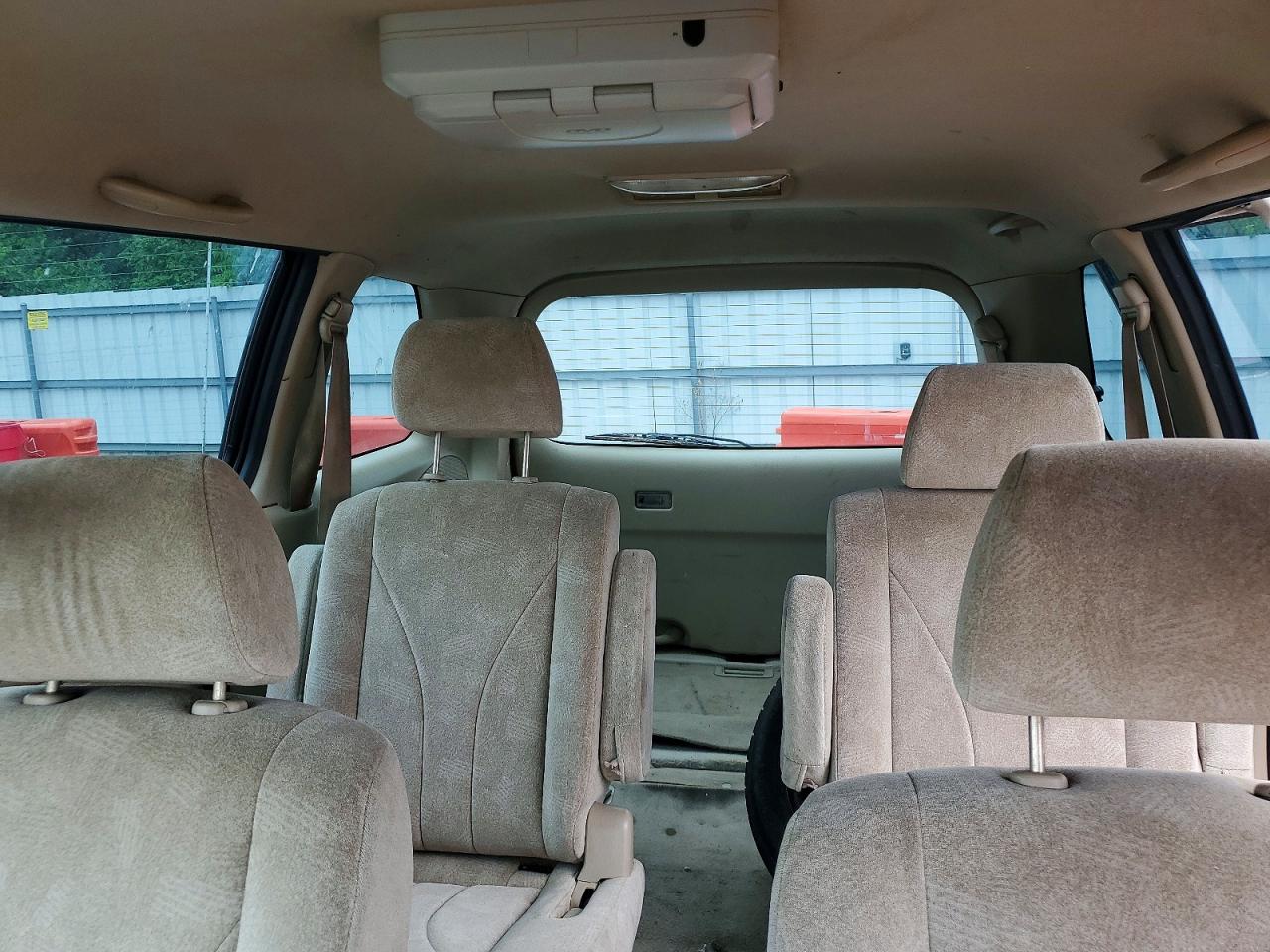 2003 MAZDA MPV