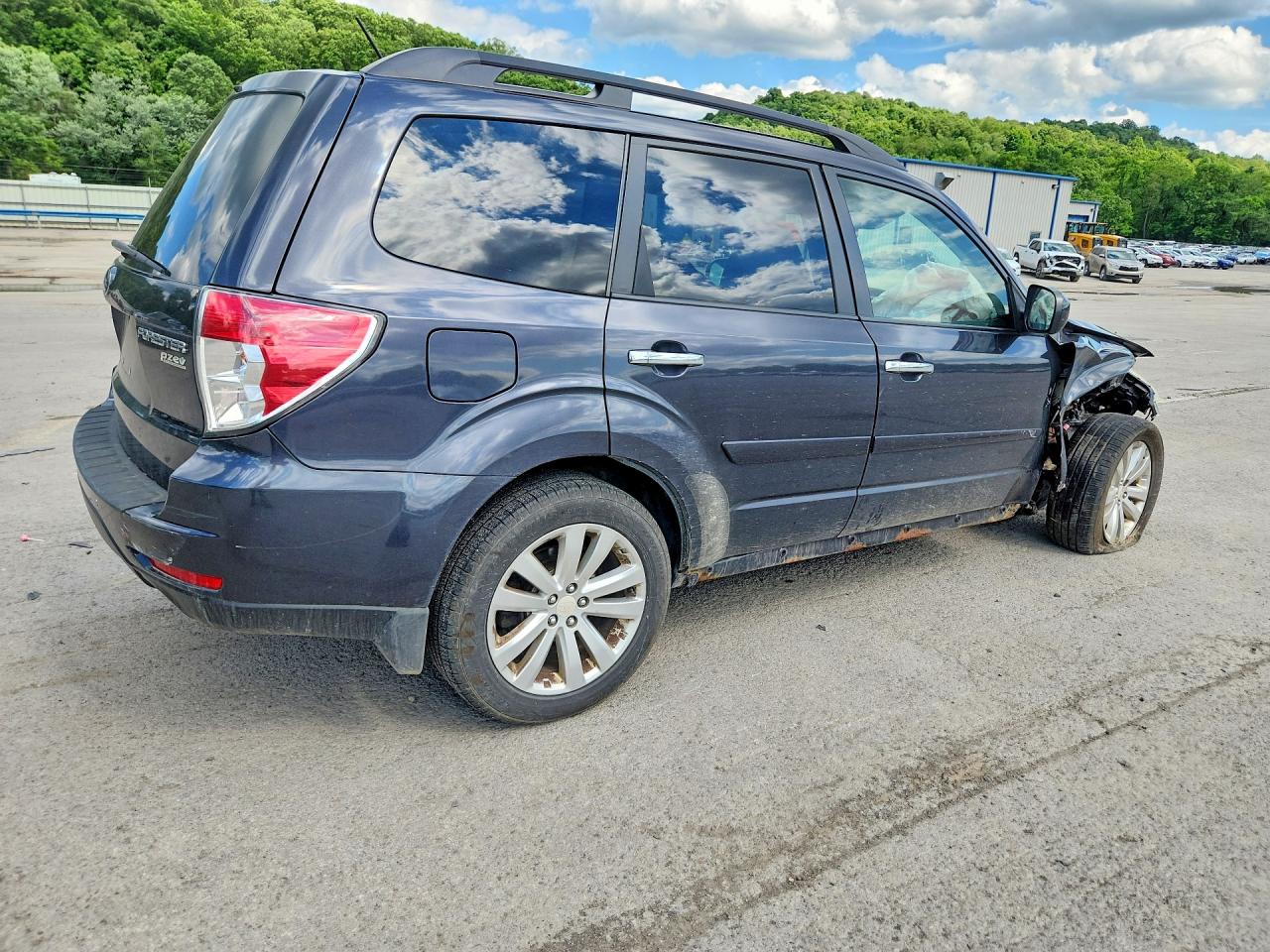 2011 SUBARU FORESTER