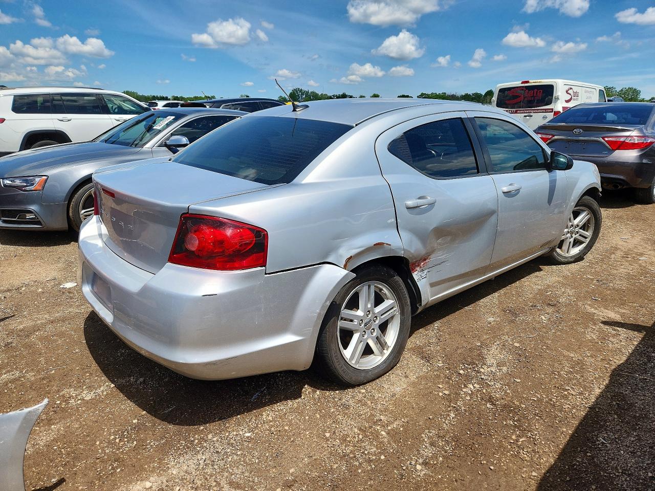 2011 DODGE AVENGER