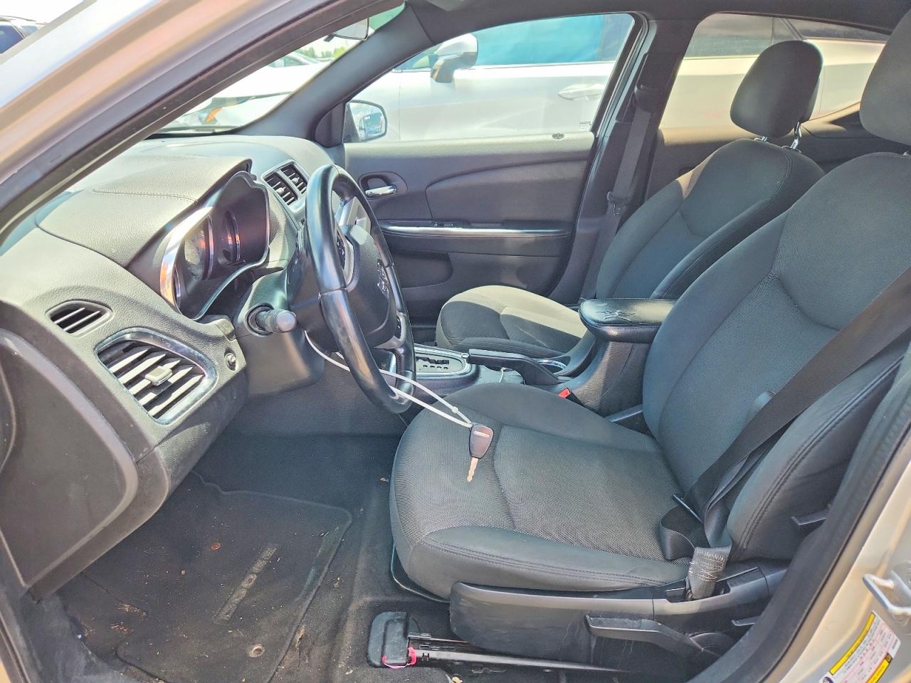 2011 DODGE AVENGER