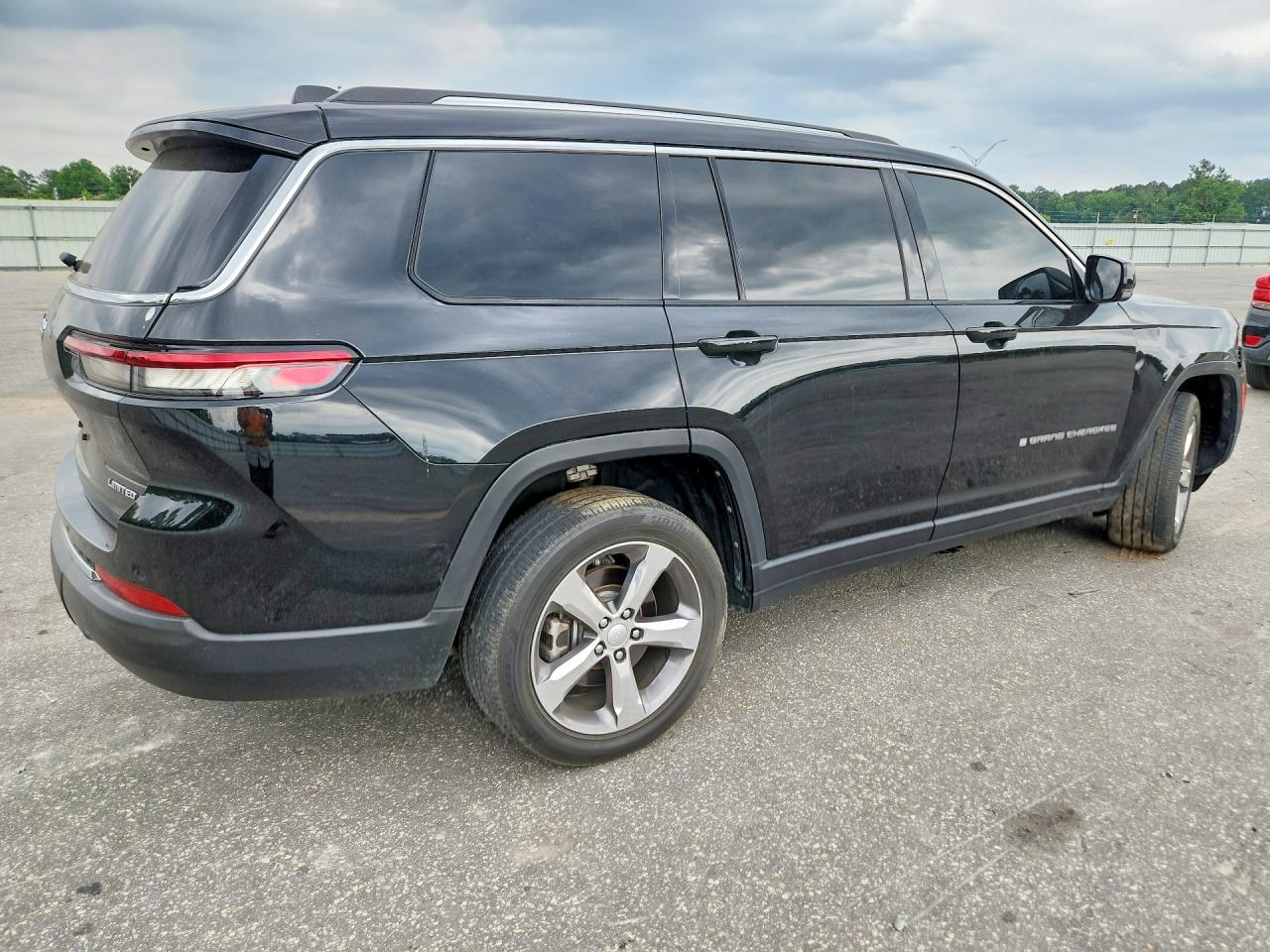 2022 JEEP CHEROKEE