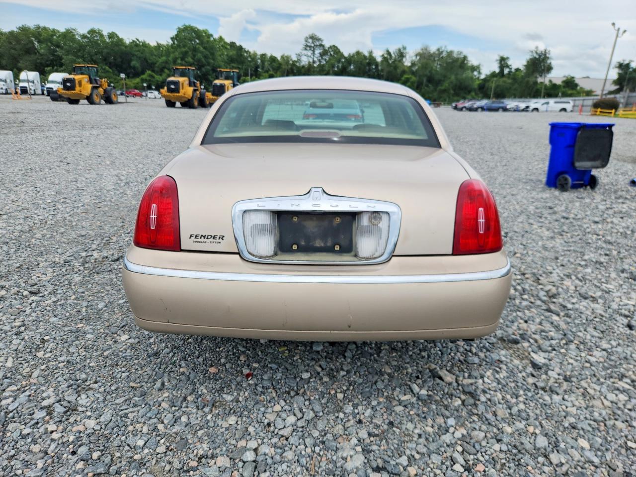 1998 LINCOLN TOWNCAR