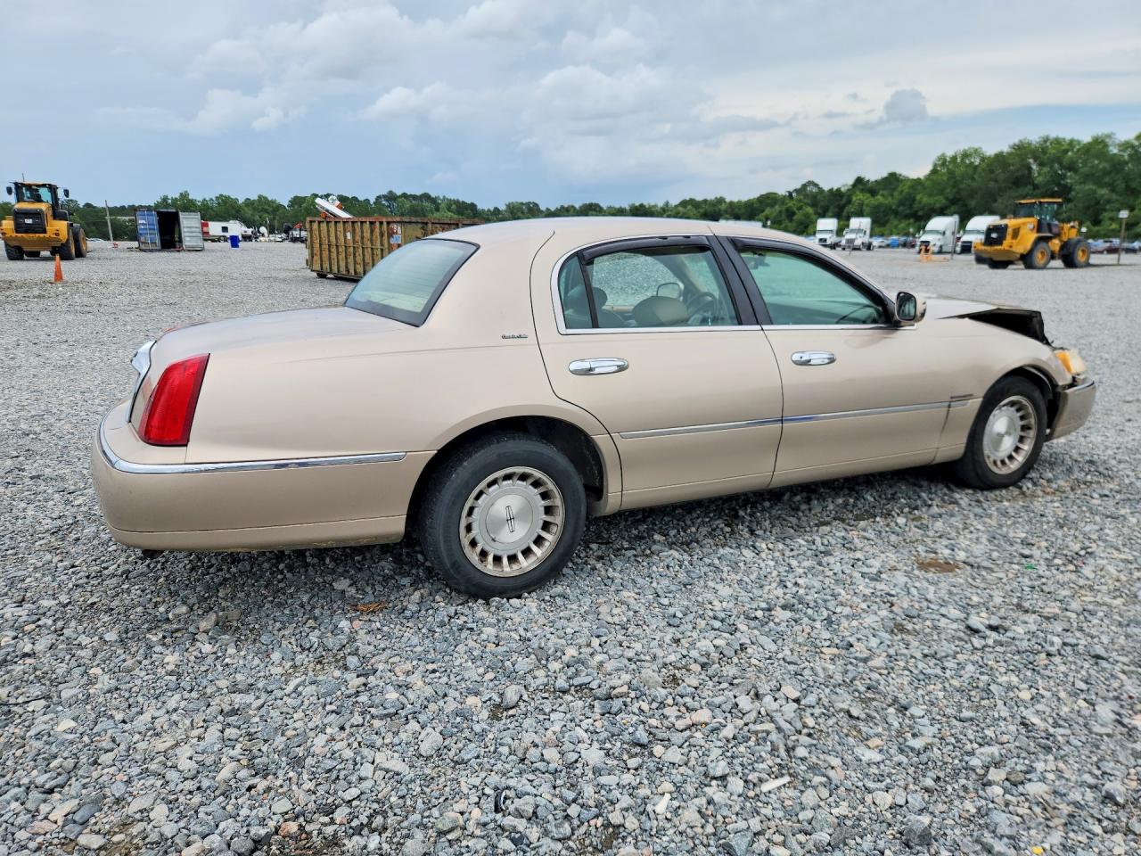 1998 LINCOLN TOWNCAR