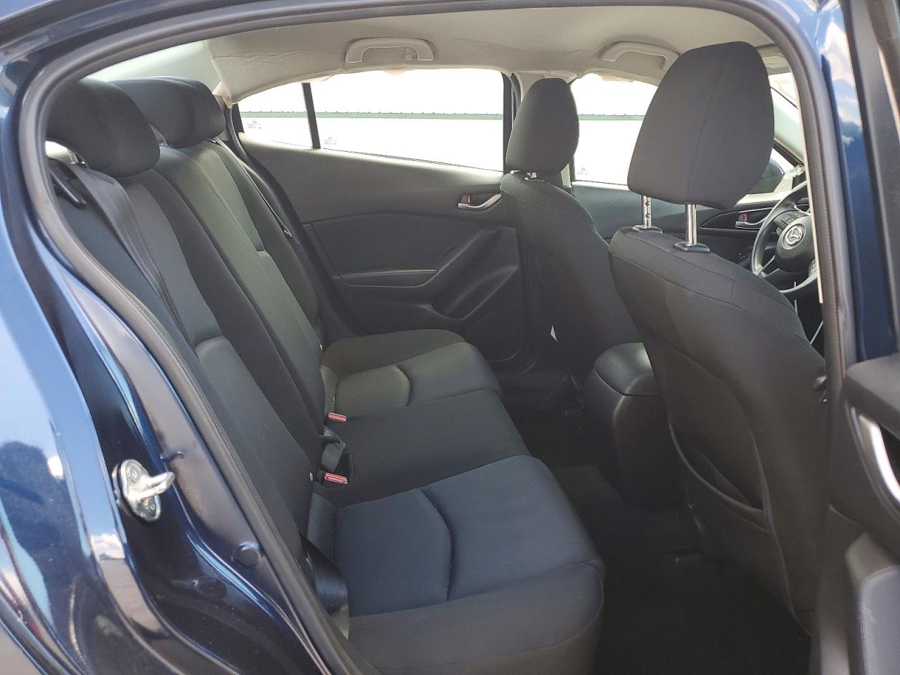 2016 MAZDA 3
