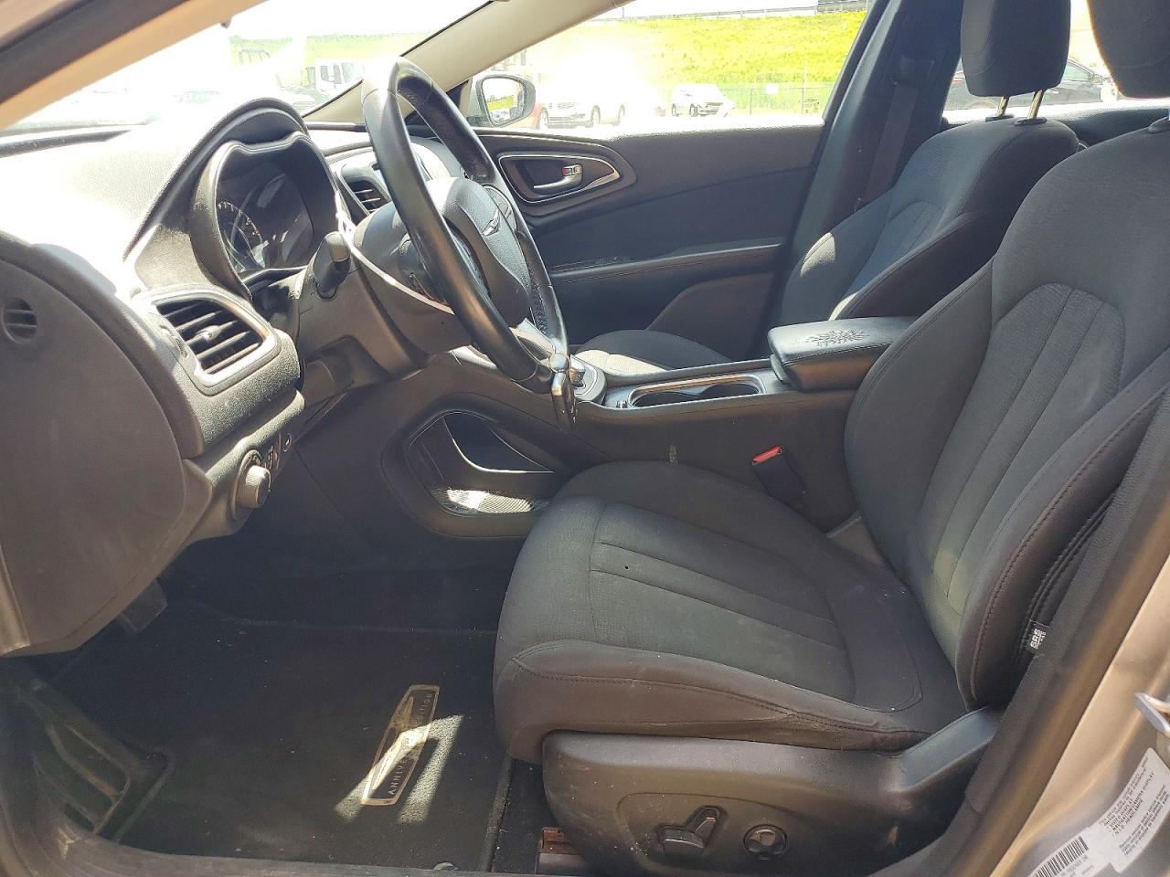 2016 CHRYSLER 200