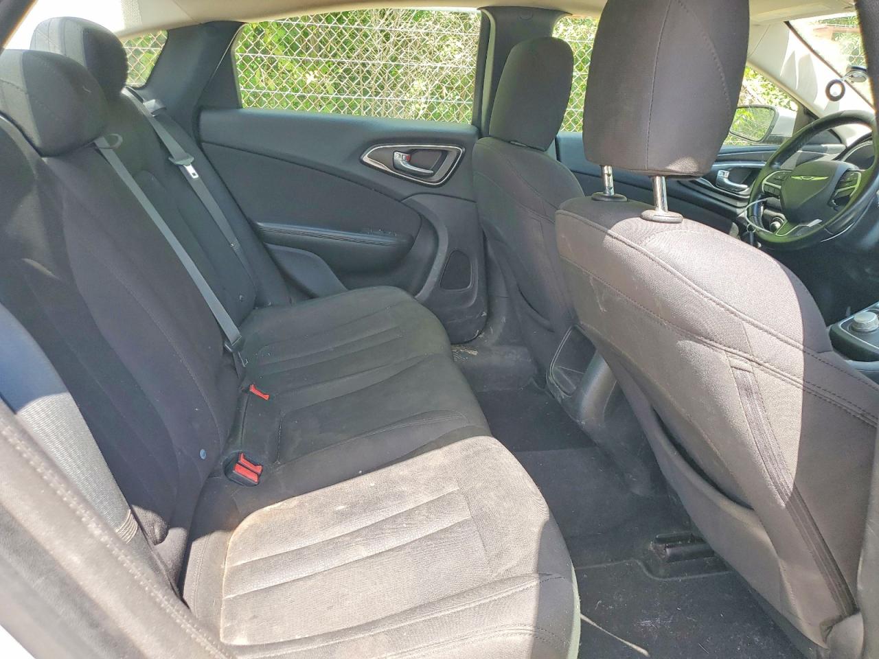 2016 CHRYSLER 200