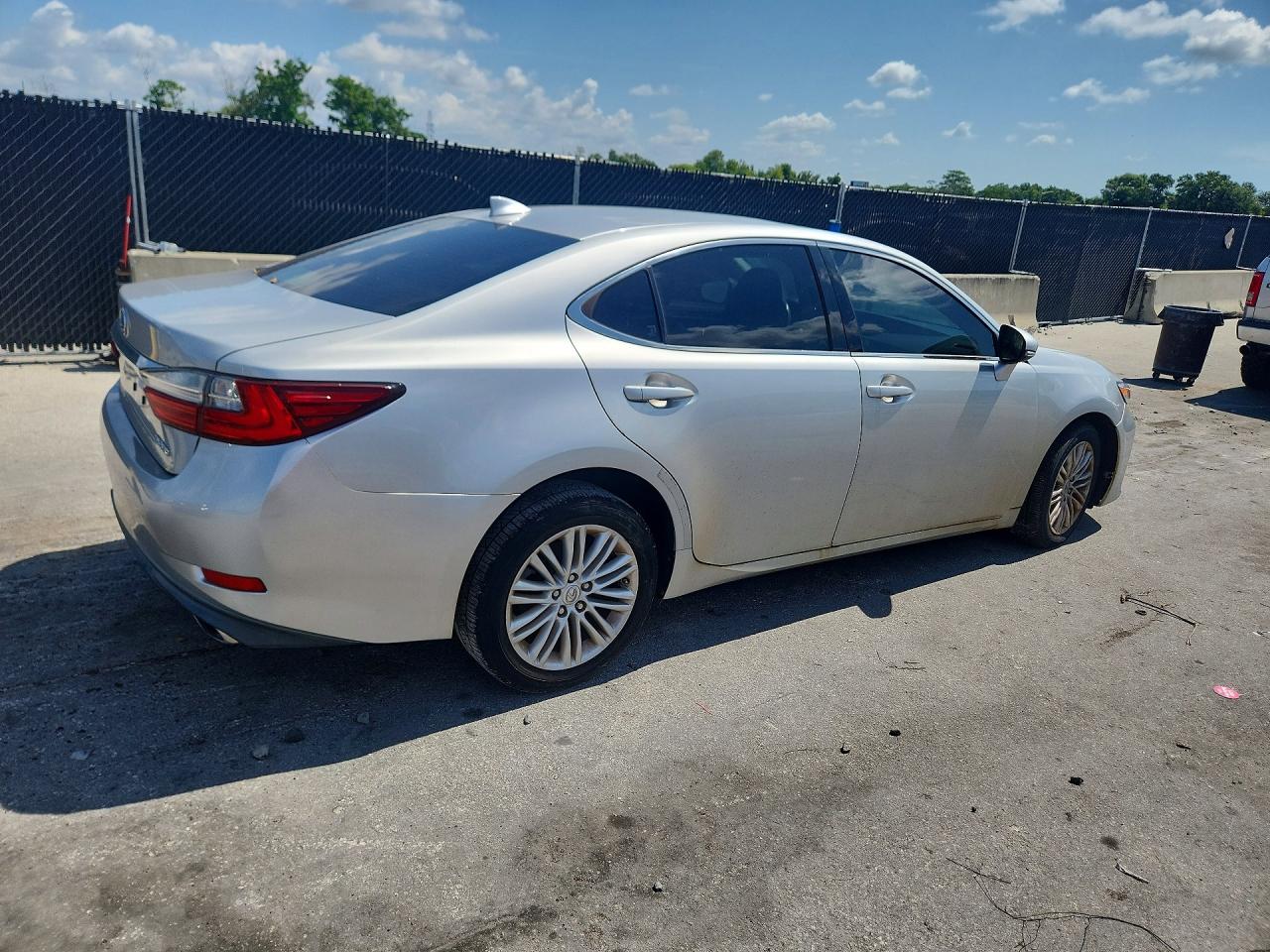 2017 LEXUS ES350