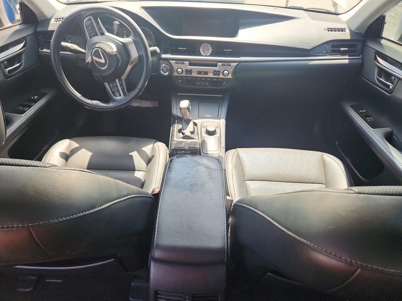2017 LEXUS ES350