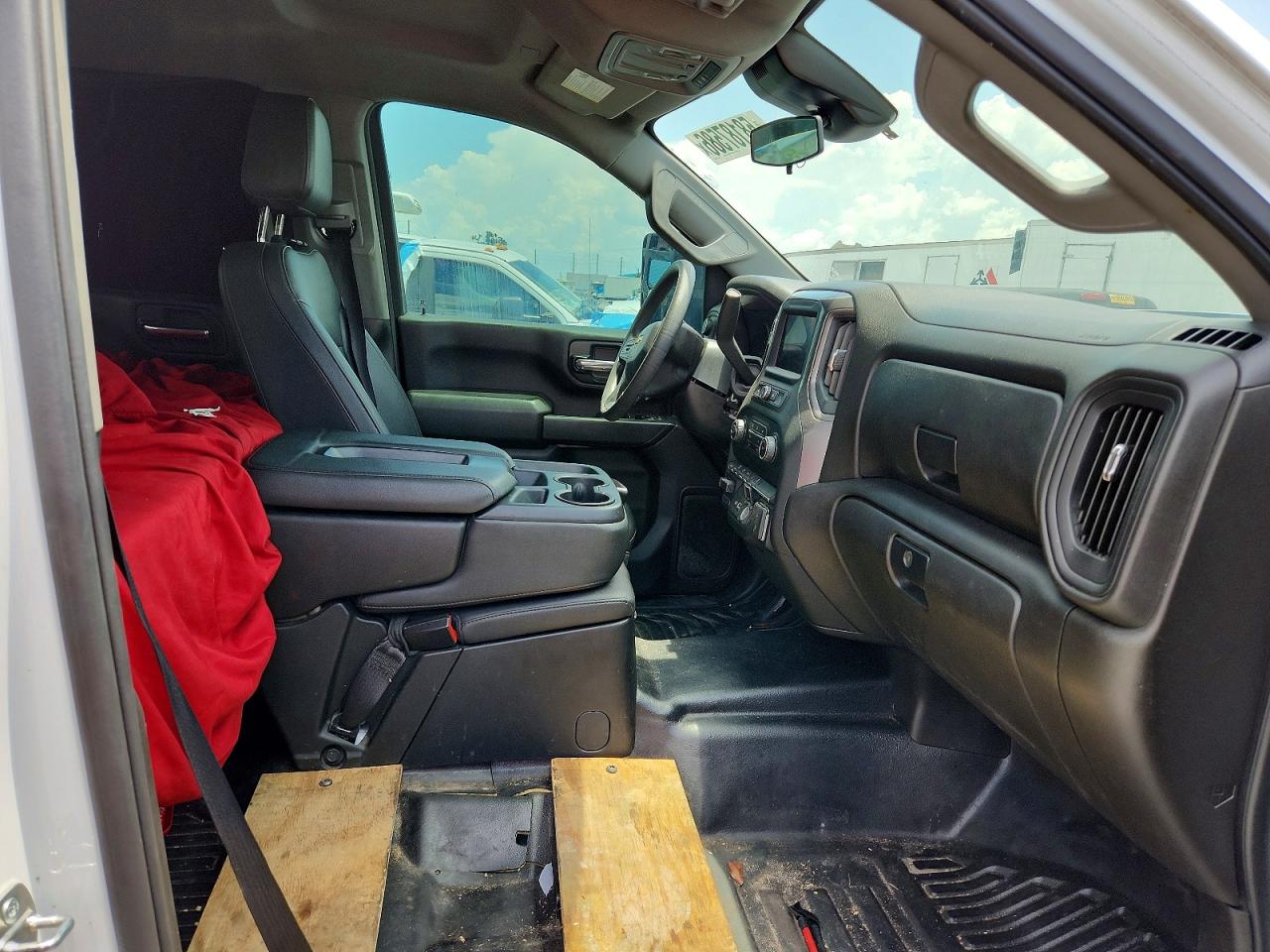 2024 CHEVROLET SILVERADO
