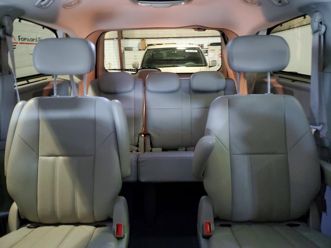 2008 CHRYSLER MINIVAN