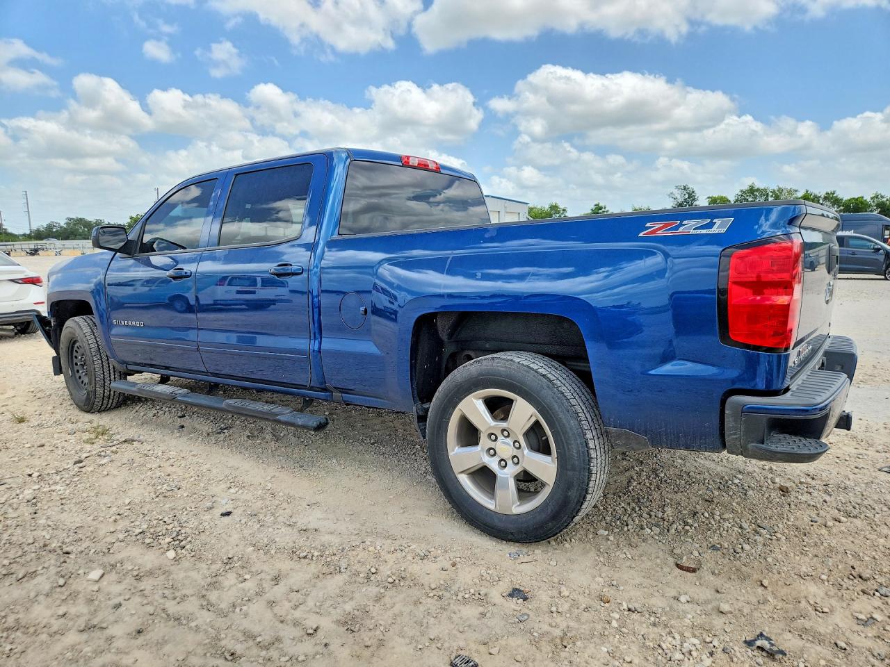 2017 CHEVROLET SILVERADO