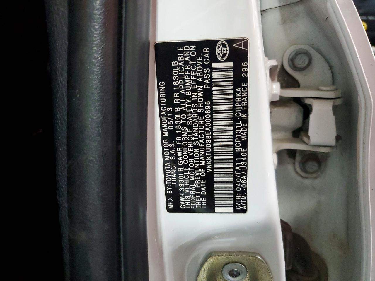 2014 TOYOTA YARIS