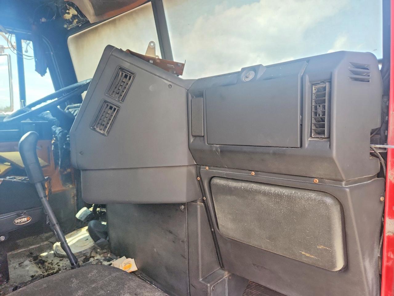 2001 FREIGHTLINER ALL OTHER