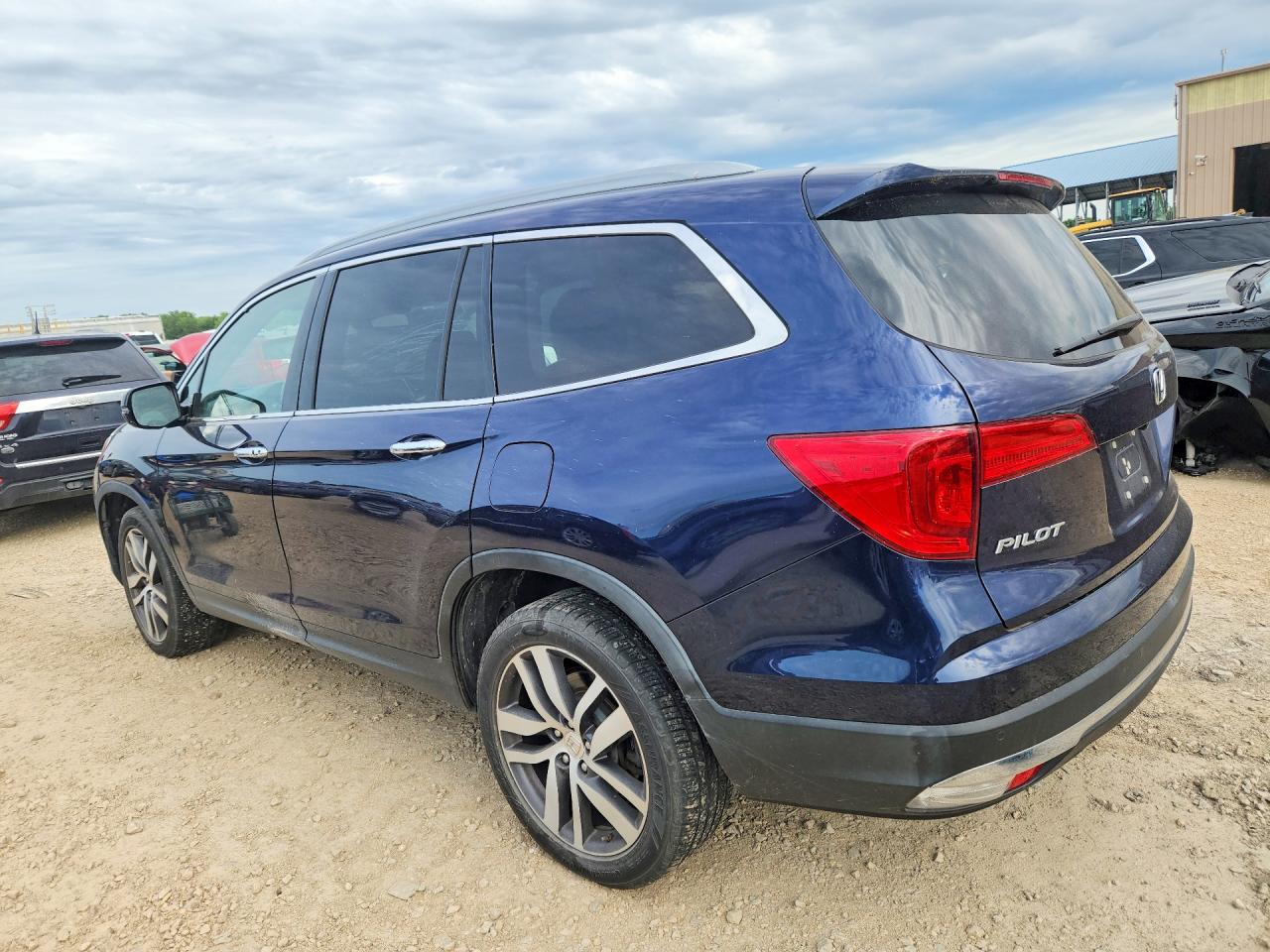 2016 HONDA PILOT