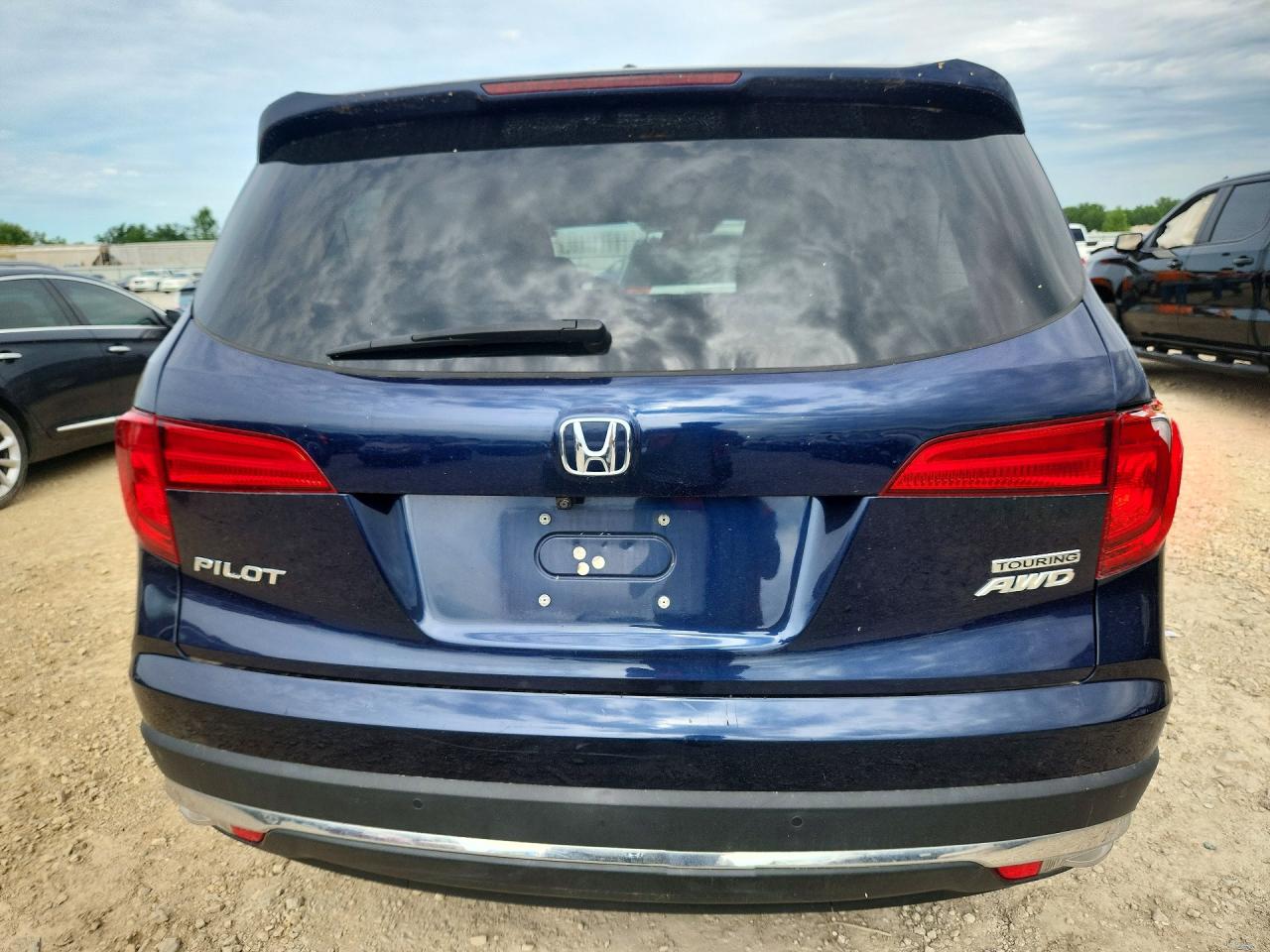 2016 HONDA PILOT