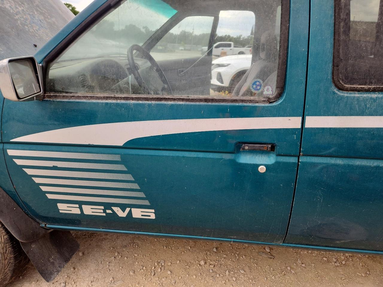 1995 NISSAN NAVARA