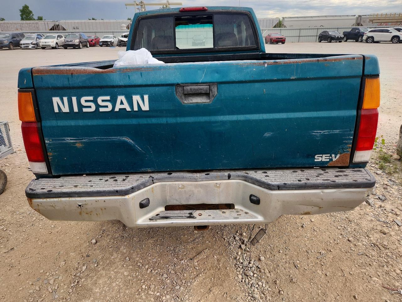1995 NISSAN NAVARA