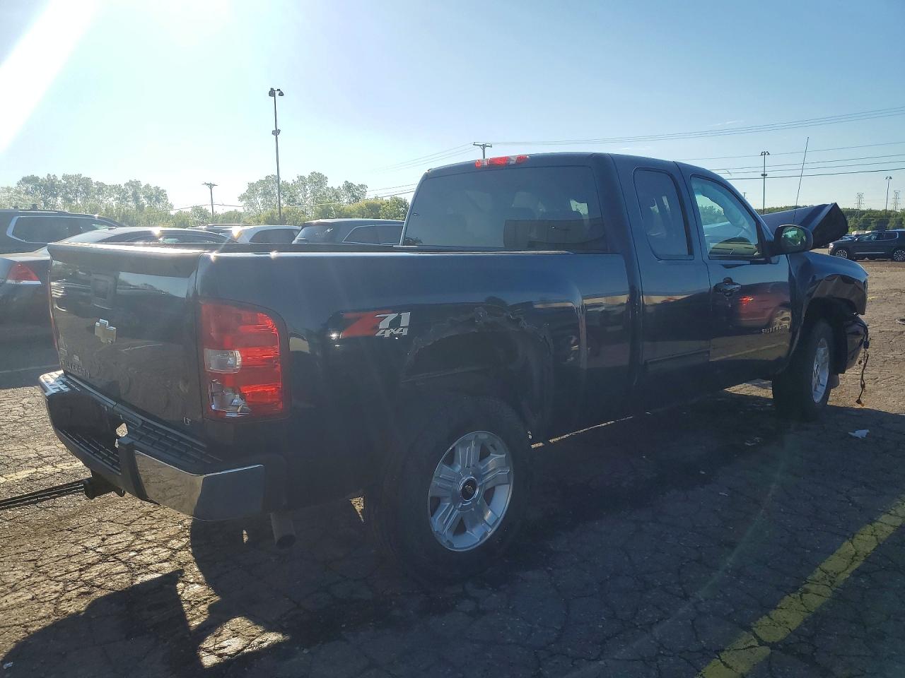2011 CHEVROLET SILVERADO