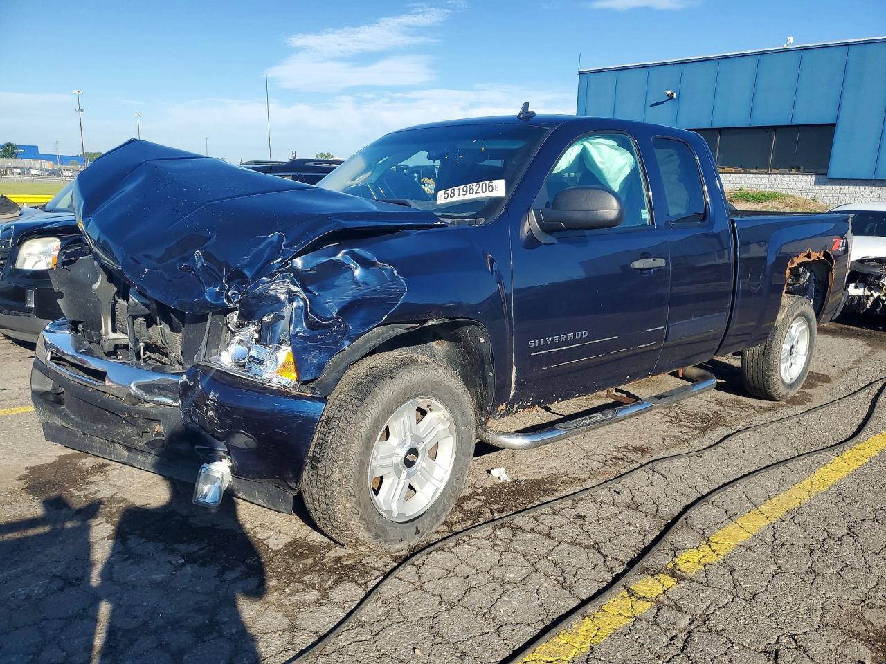 2011 CHEVROLET SILVERADO