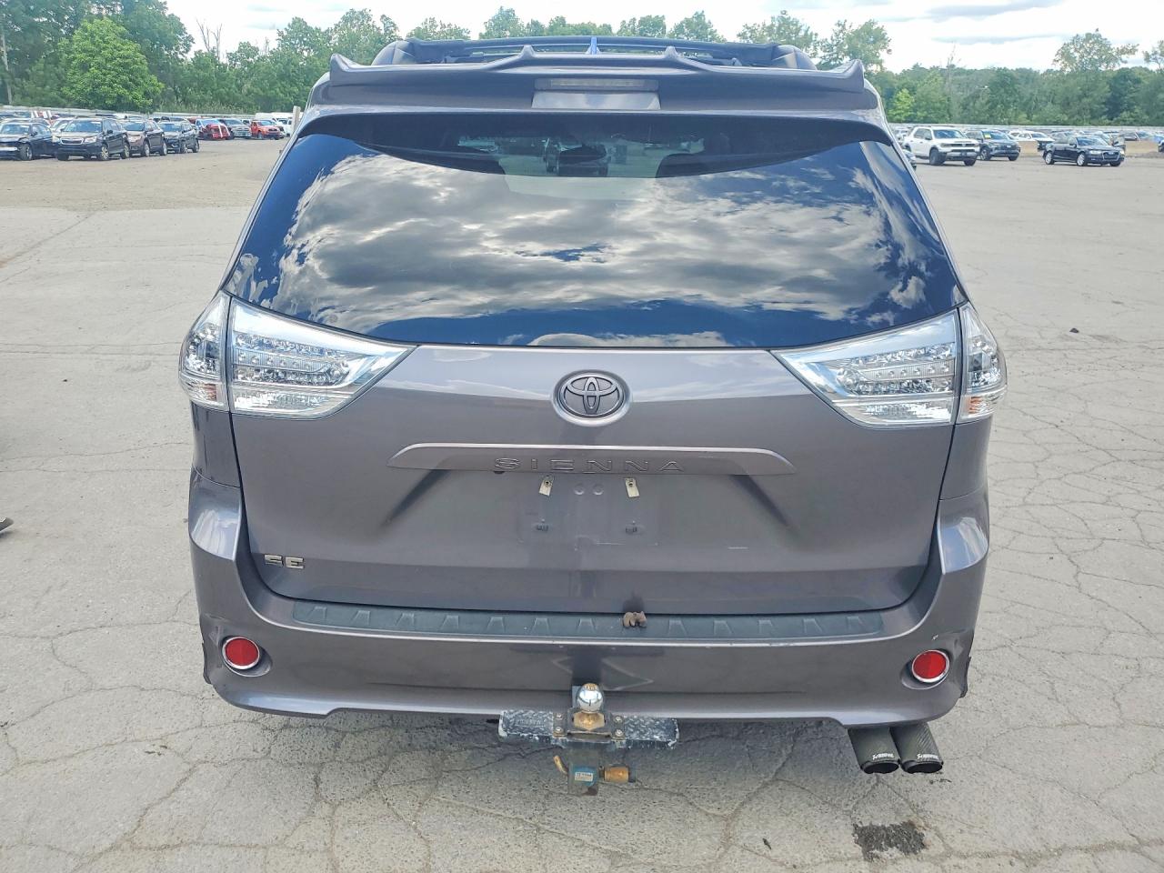 2017 TOYOTA SIENNA