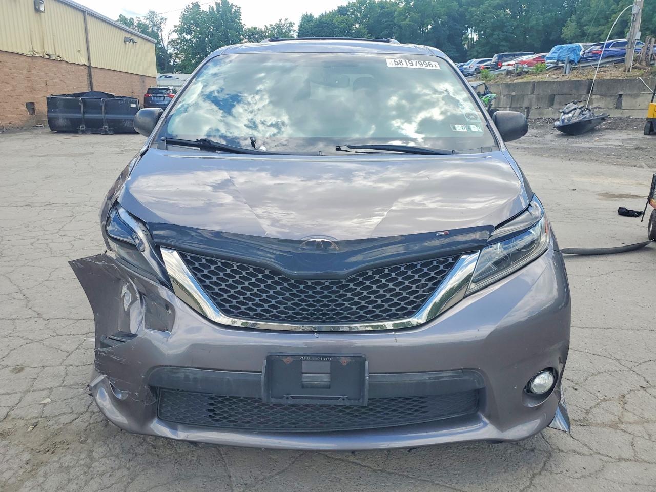 2017 TOYOTA SIENNA