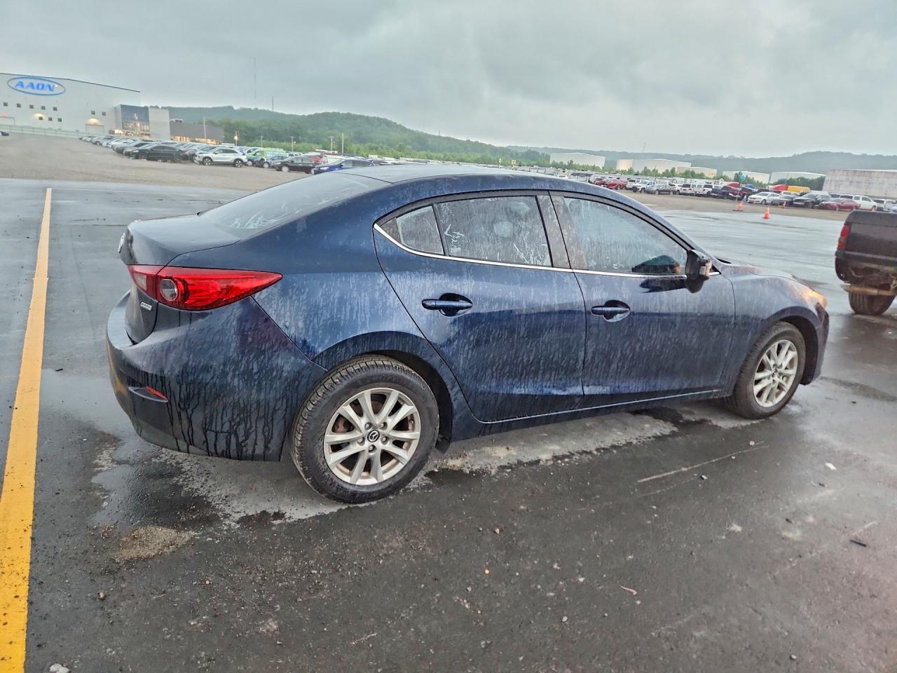 2016 MAZDA 3