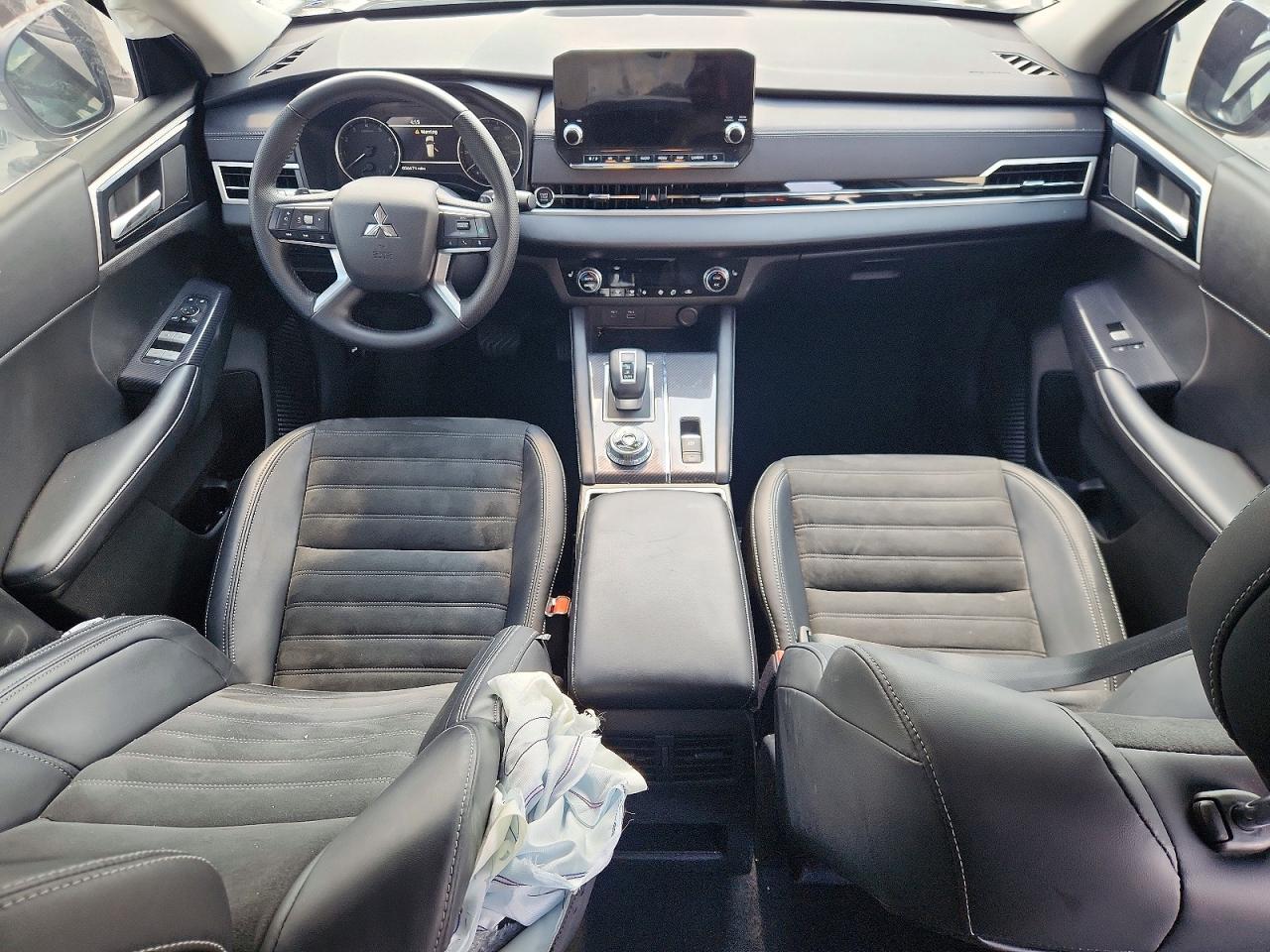 2023 MITSUBISHI OUTLANDER