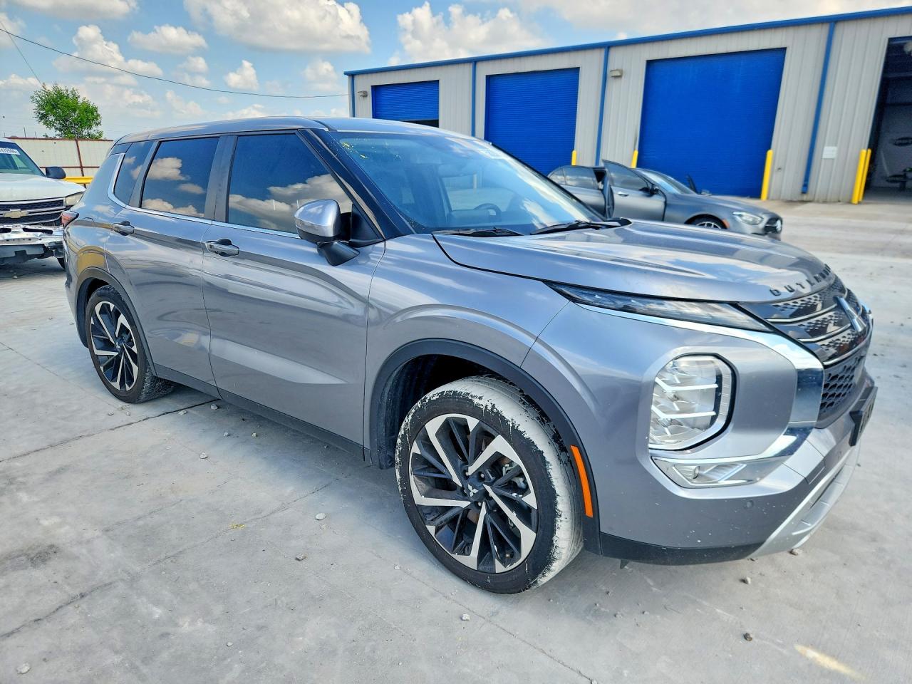 2023 MITSUBISHI OUTLANDER