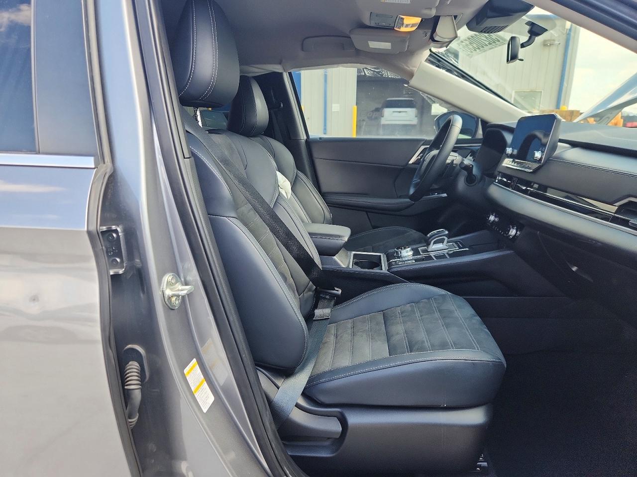 2023 MITSUBISHI OUTLANDER