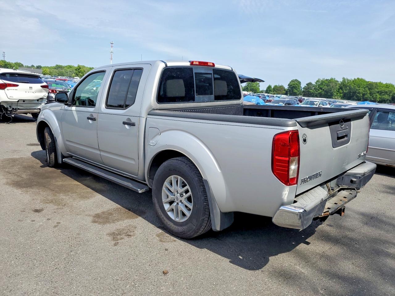 2017 NISSAN FRONTIER